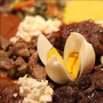 Die &Auml;thiopische K&uuml;che in Bern bietet unvergessliche kulinarische Kultur. Wir freuen uns auf Ihr Besuch. aethiopische Fleisch Sauce mit Injera